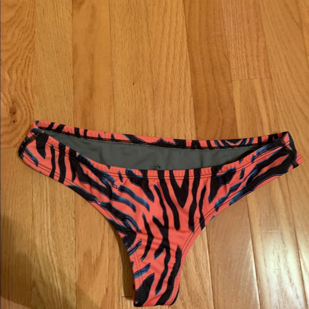 JOLYN DUKE BOTTOMS IN COLOR NEW